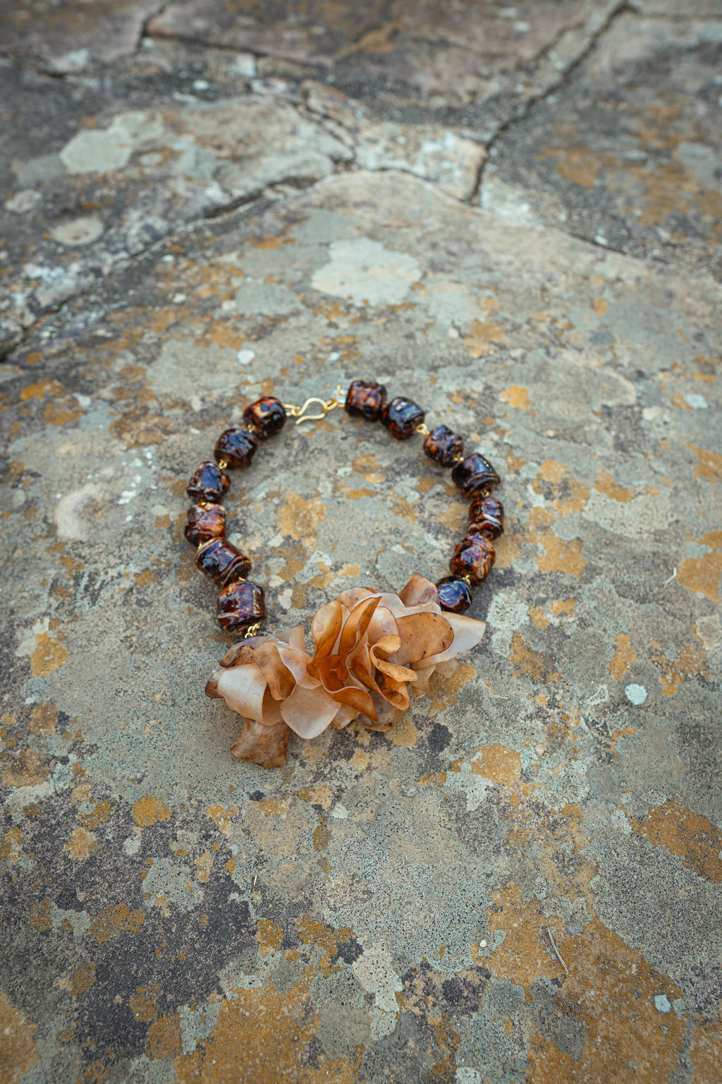 Collar TIERRA
