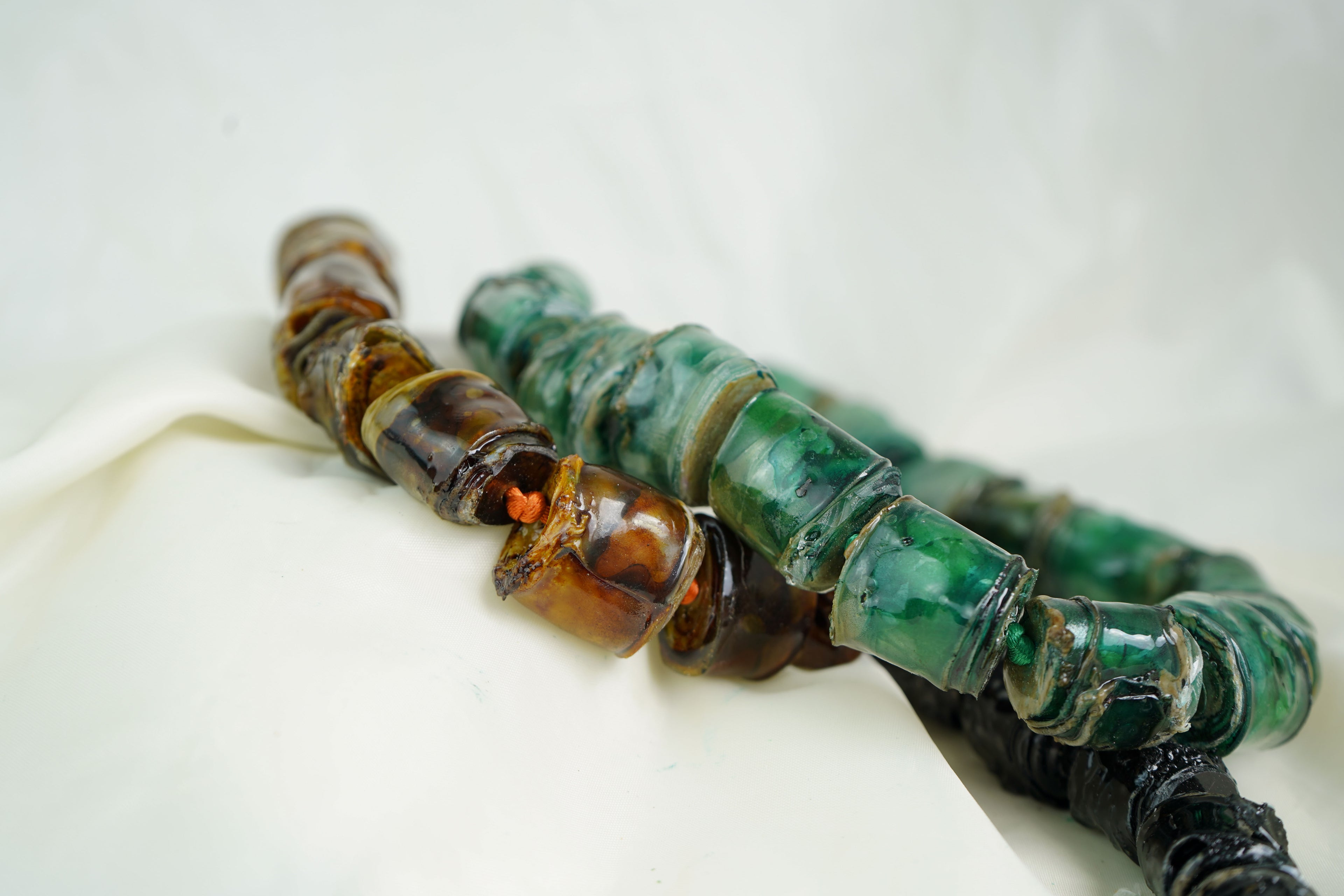 COLLAR ORUGA PERLONES